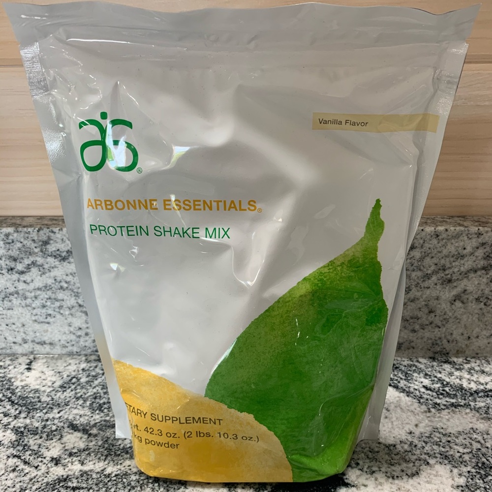 Arbonne Essentials Vanilla & Chocolate shake mix